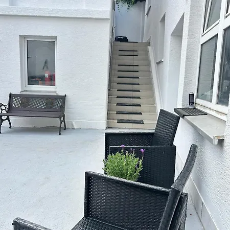 Modern With Space For 6 Appartement *